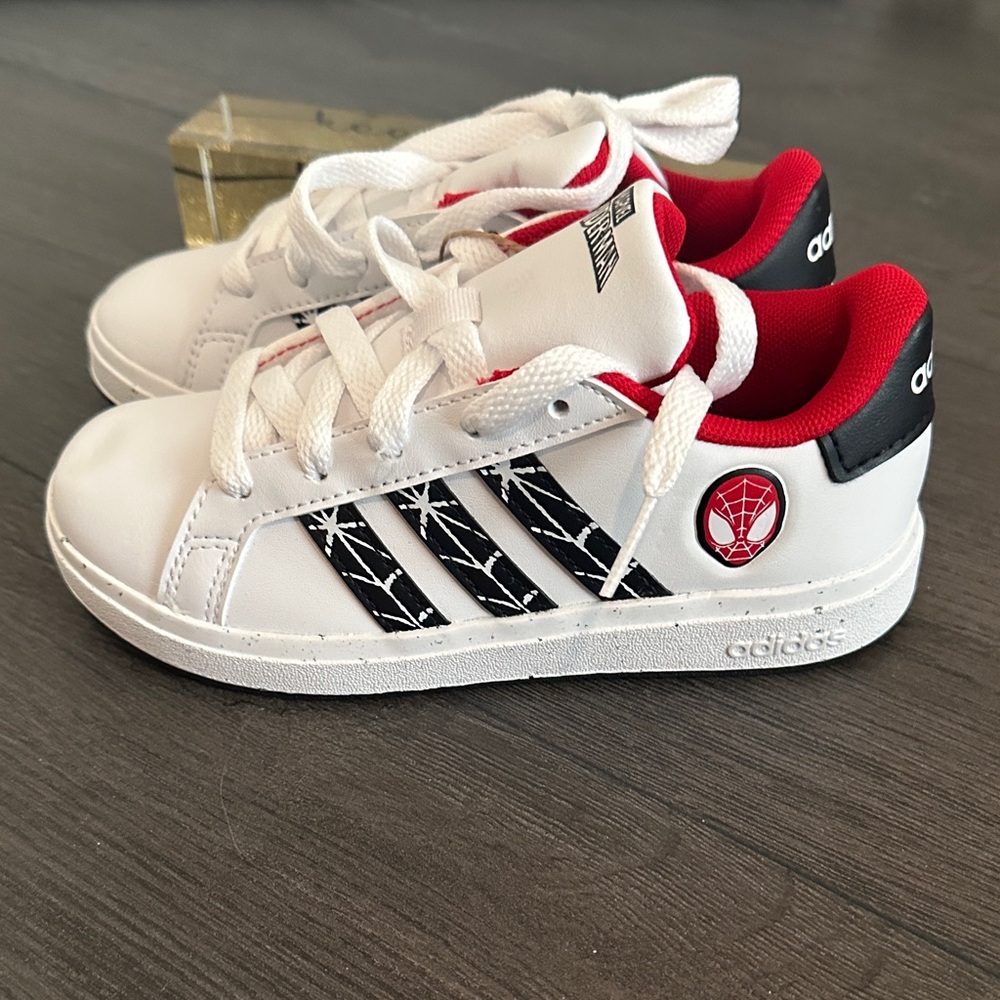 Marvel Spider-Man Kids Sneakers in White and Red
